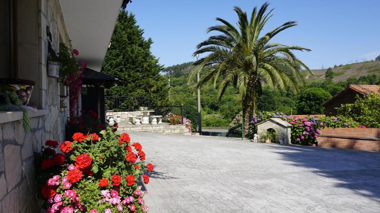 Casa Madrazo Con Piscina Y Parrillas Praves Exteriör bild