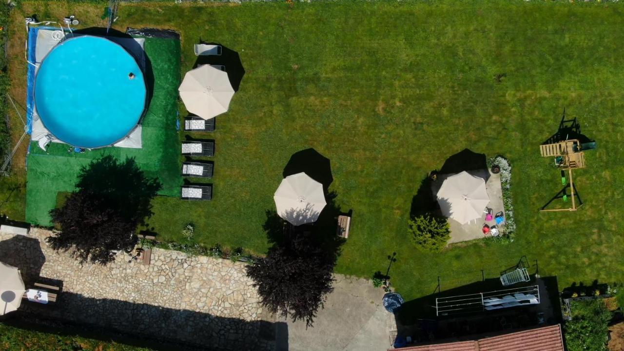 Casa Madrazo Con Piscina Y Parrillas Praves Exteriör bild