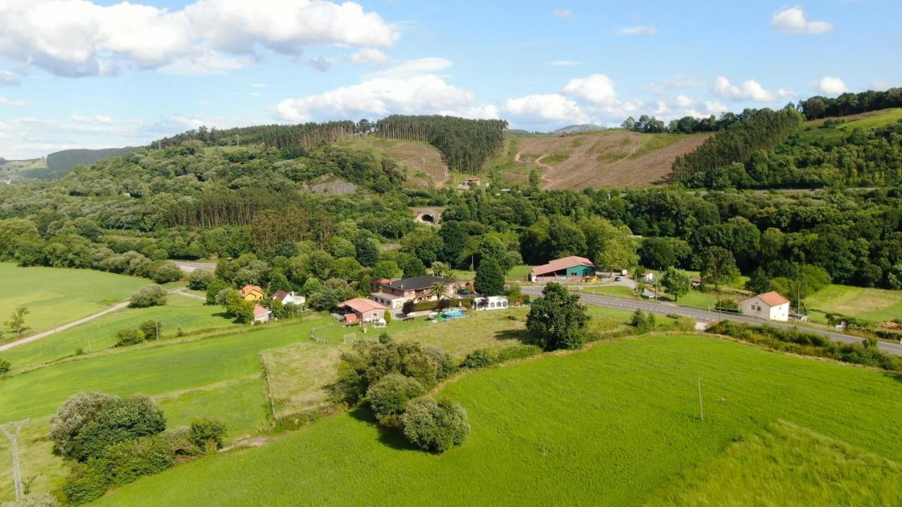 Casa Madrazo Con Piscina Y Parrillas Praves Exteriör bild