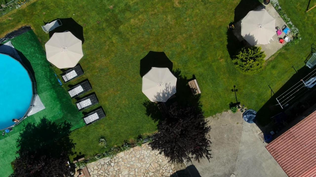 Casa Madrazo Con Piscina Y Parrillas Praves Exteriör bild